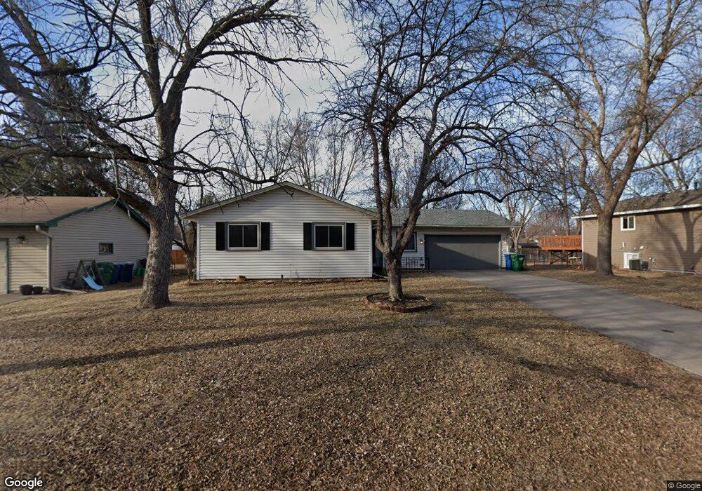 9790 98th Place N, Maple Grove, MN 55369 - photo 1