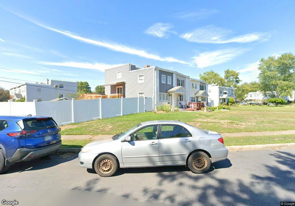 839 Wedgewood Dr, Lansdale, PA 19446 - photo 1