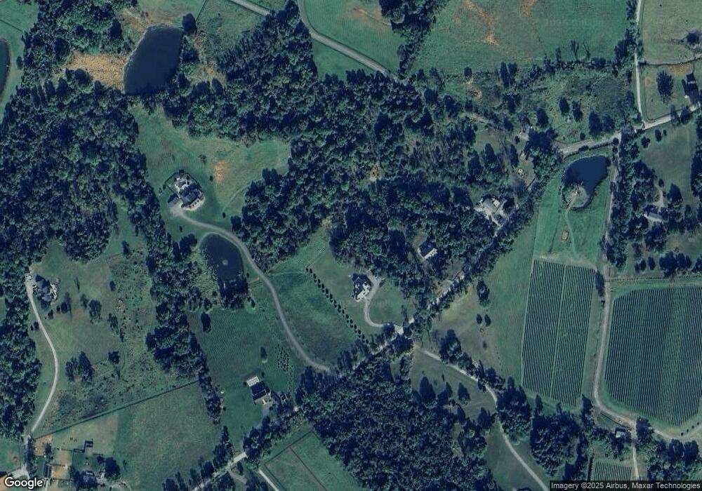 35224 Williams Gap Rd, Round Hill, VA 20141 - photo 1