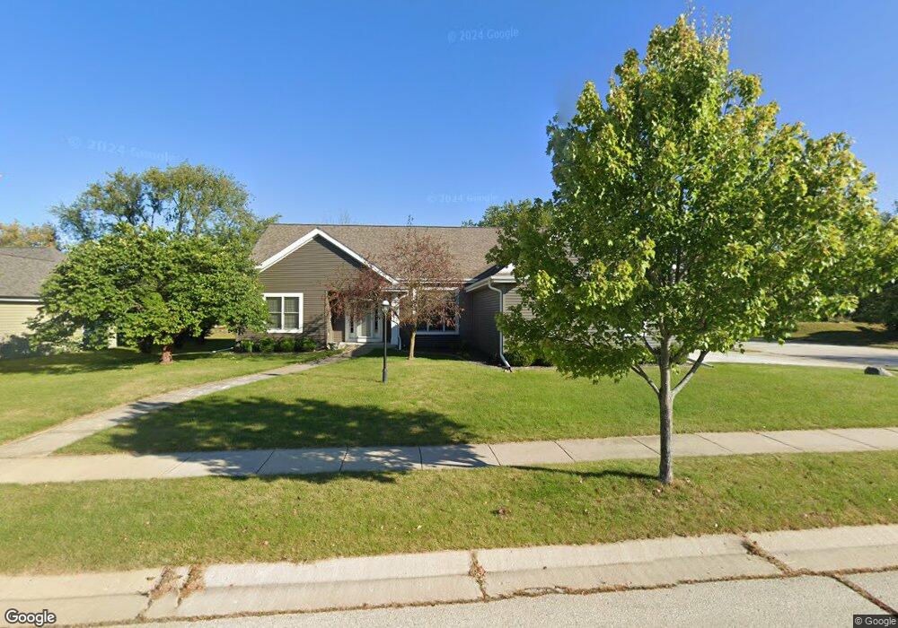 262 Ridgeway Path, Oconomowoc, WI 53066 - photo 1