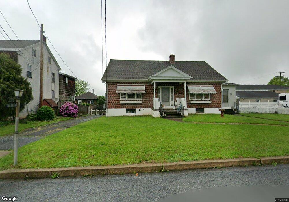 612 Walnut St, Bally, PA 19503 - photo 1