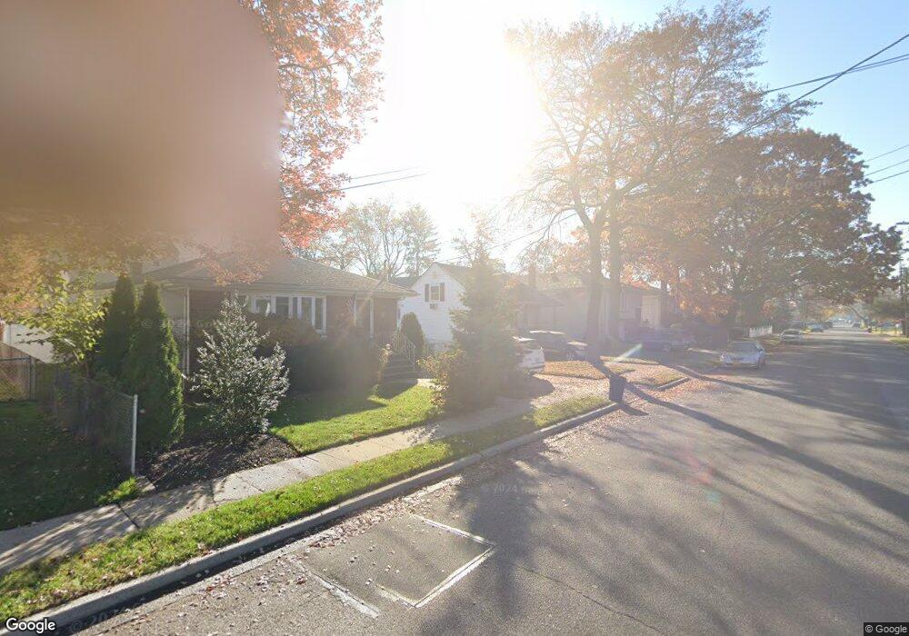 195 Catherine Ave, Franklin Square, NY 11010 - photo 1