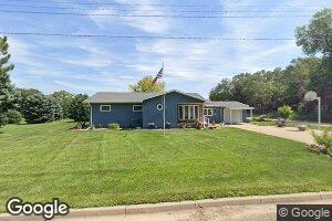 134 S Seward St, Red Cloud, NE 68970