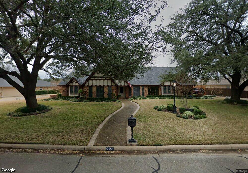 926 Highland Dr, Cleburne, TX 76033 - photo 1