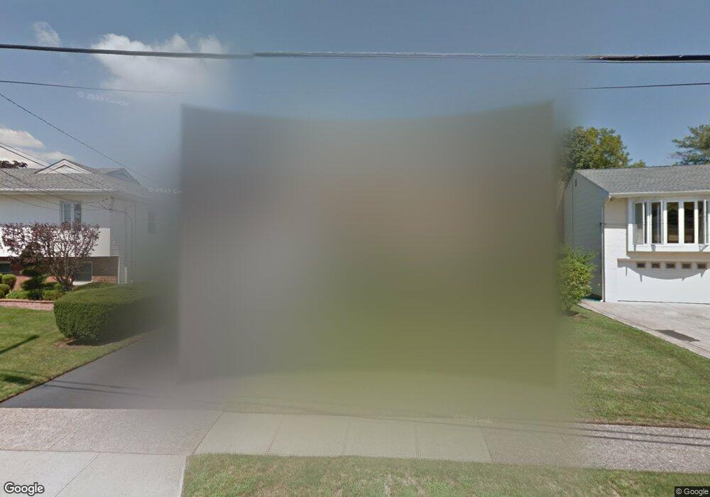 771 Vivian Ct, Baldwin, NY 11510 - photo 1