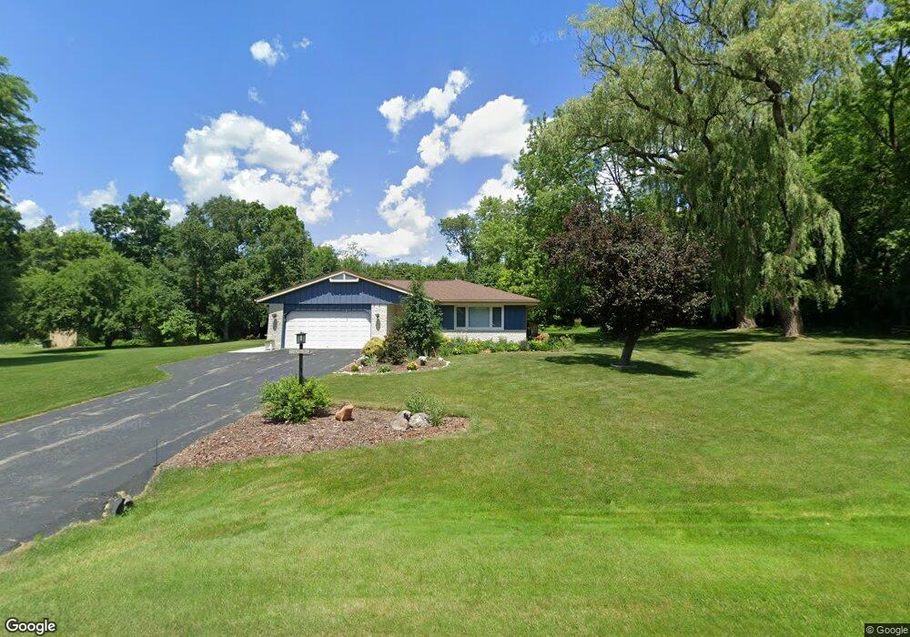 N51W27778 N Willow Creek Dr, Pewaukee, WI 53072 - photo 1