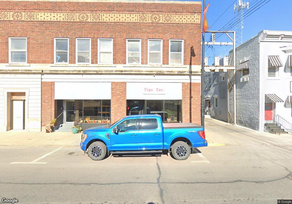 110 1st Ave E, Newton, IA 50208 - photo 1