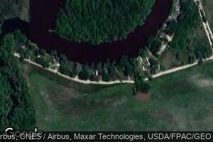 10048 297th St, Donahue, IA 52746