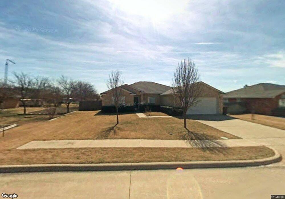 910 W Oak St, Celina, TX 75009 - photo 1