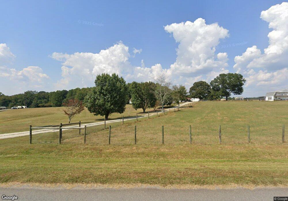 195 Lake Cir, Carrollton, GA 30116 - photo 1