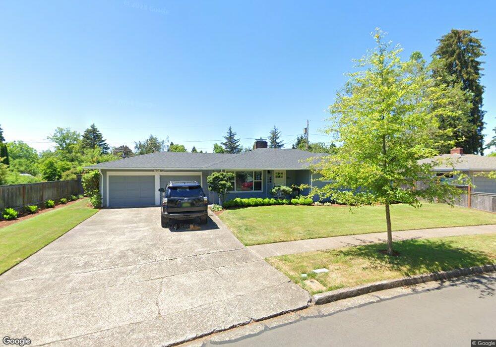 1092 Woodside Dr, Eugene, OR 97401 - photo 1