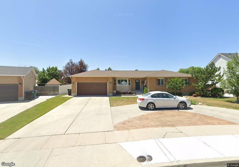 2439 Jordan Meadows Ln, West Jordan, UT 84084 - photo 1