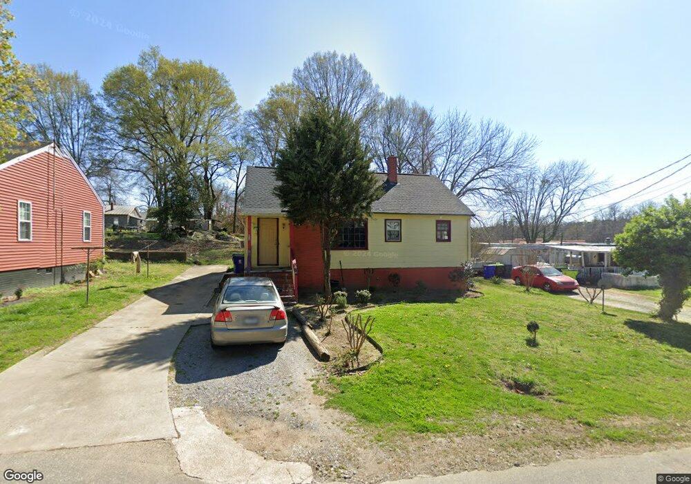 210 E 9th St, Siler City, NC 27344 - photo 1