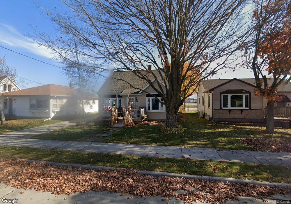 1411 S 31st St, Manitowoc, WI 54220 - photo 1