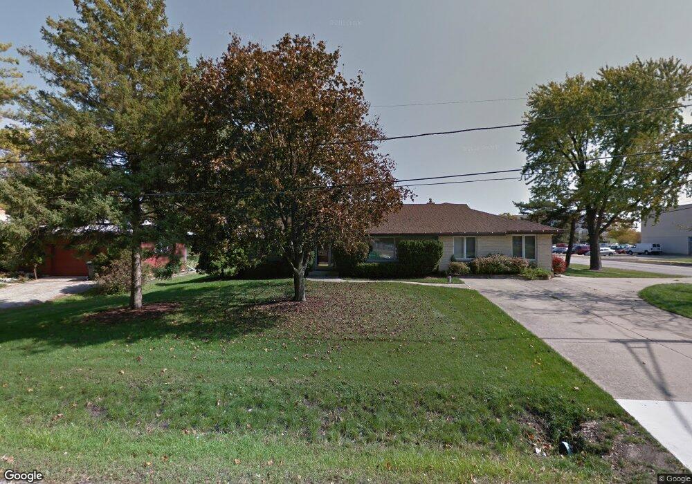 10001 Meadow Ln, Des Plaines, IL 60016 - photo 1