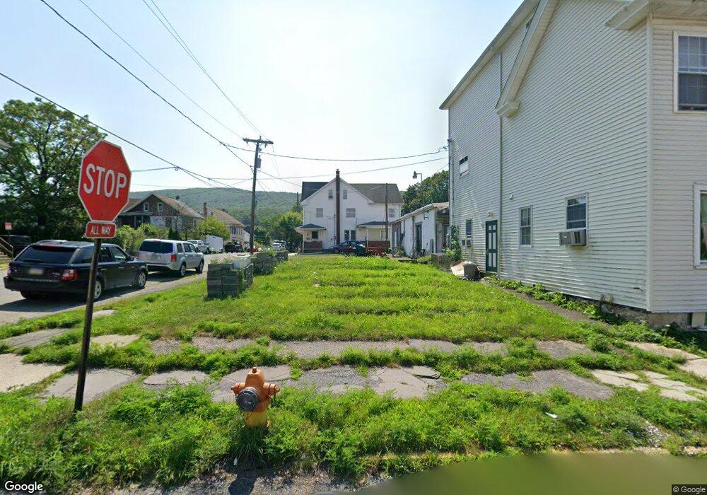 332 Center St, Jim Thorpe, PA 18229 - photo 1