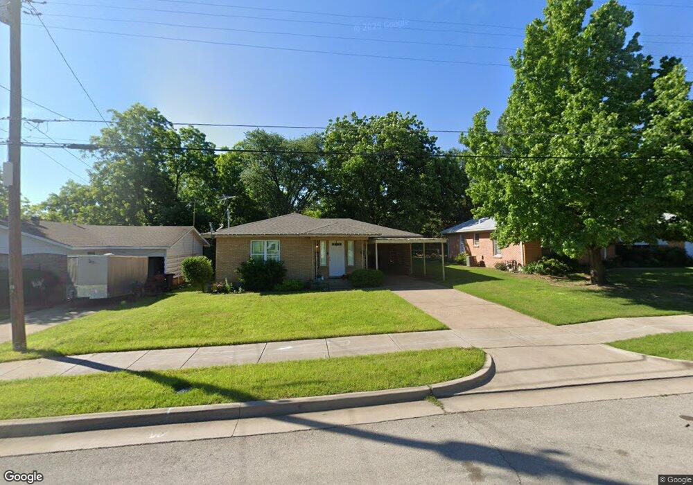 1209 Poindexter Ave, Cleburne, TX 76033 - photo 1