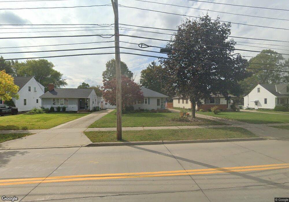 2222 Rockefeller Rd, Wickliffe, OH 44092 - photo 1