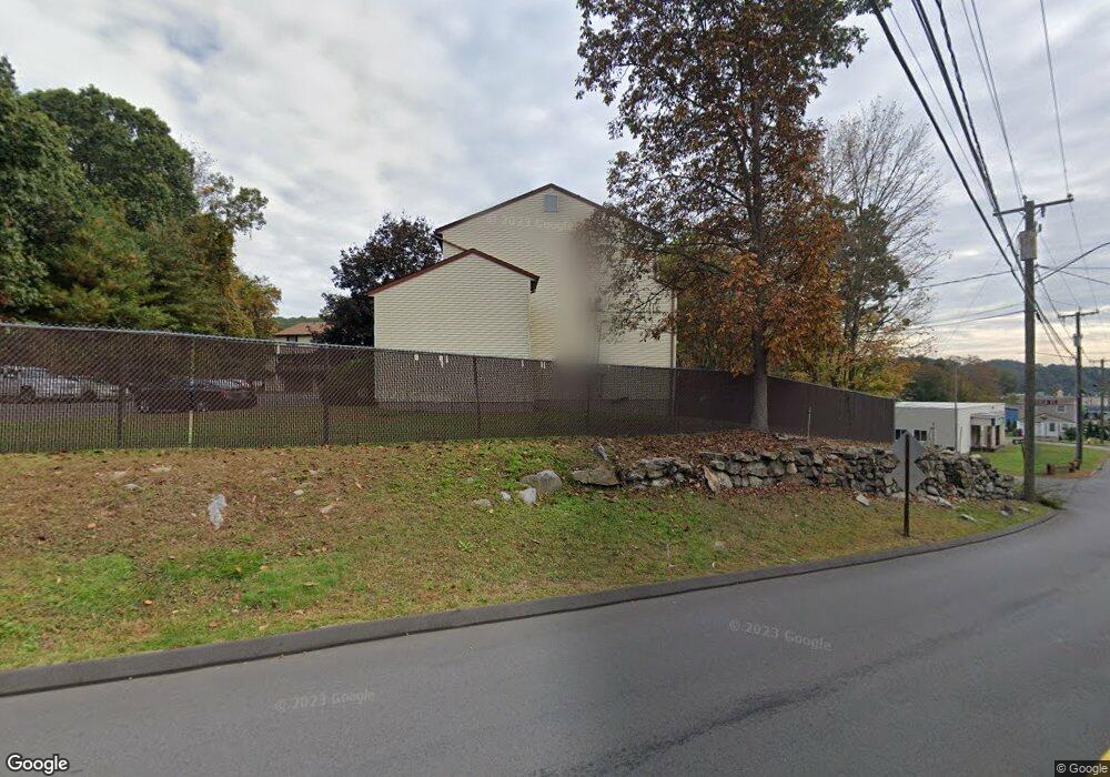 883 Rubber Ave unit 18, Naugatuck, CT 06770 - photo 1