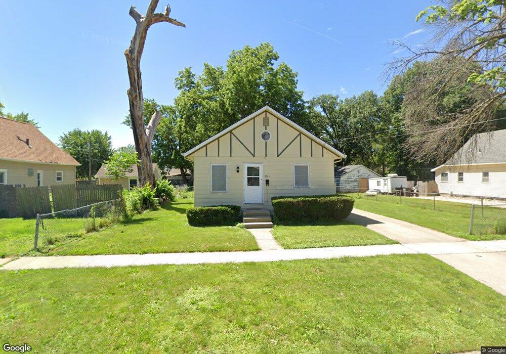 2541 Lyon St, Des Moines, IA 50317 - photo 1