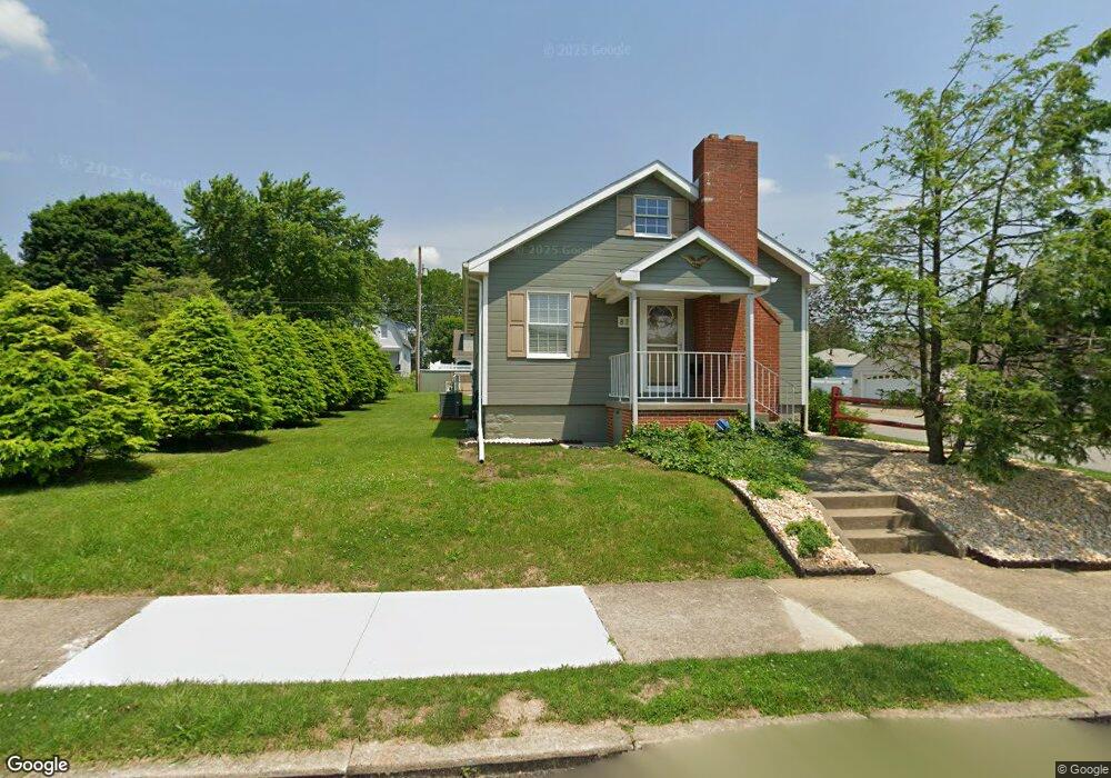 824 Fairmont St, Latrobe, PA 15650 - photo 1