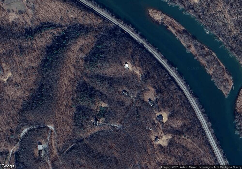 685 Coon Hollow Ln, Hedgesville, WV 25427 - photo 1