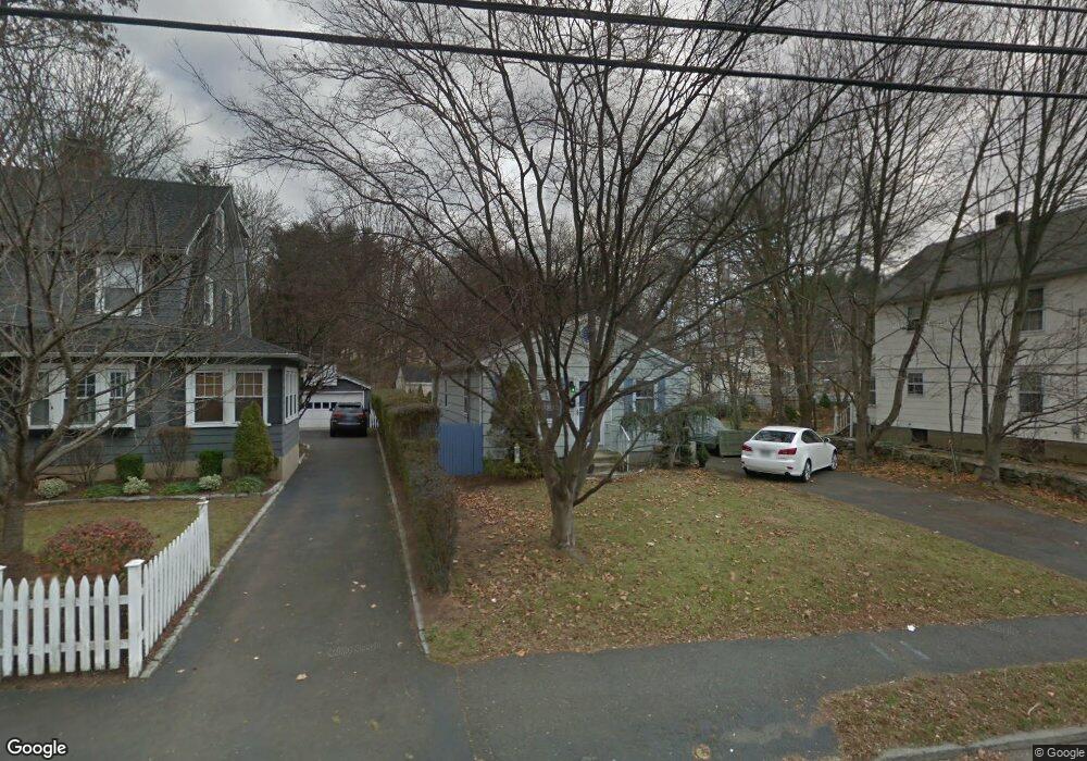 782 Mill Plain Rd, Fairfield, CT 06824 - photo 1