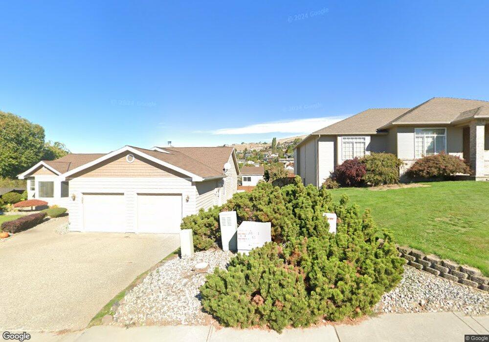 1811 Eastmont Ave, East Wenatchee, WA 98802 - photo 1