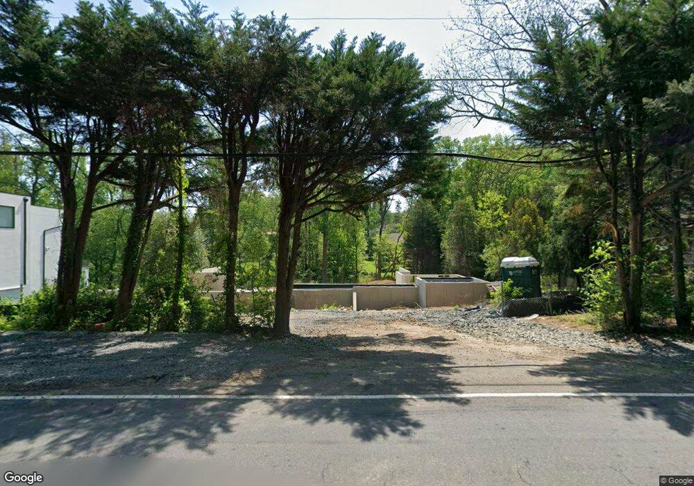 1063 Rector Ln, McLean, VA 22102 - photo 1