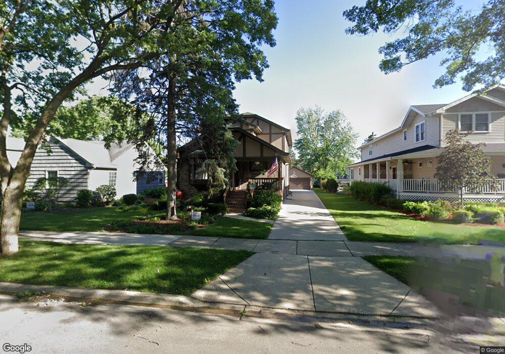 240 E Columbia Ave, Elmhurst, IL 60126 - photo 1