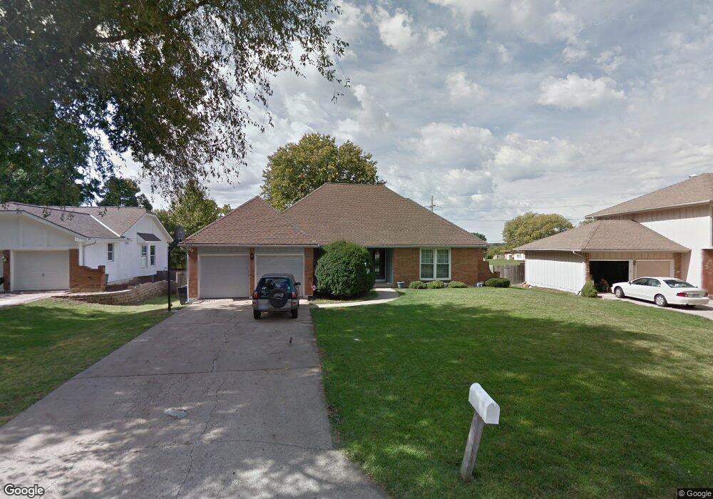 6722 Haskins St, Shawnee, KS 66216 - photo 1