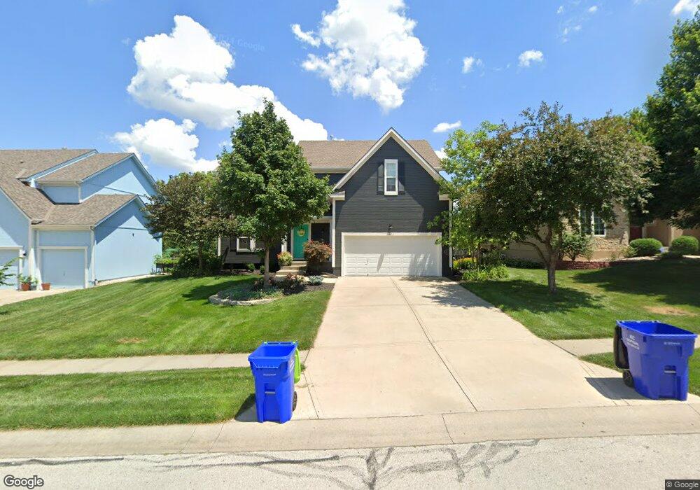 7411 Charles St, Shawnee, KS 66216 - photo 1