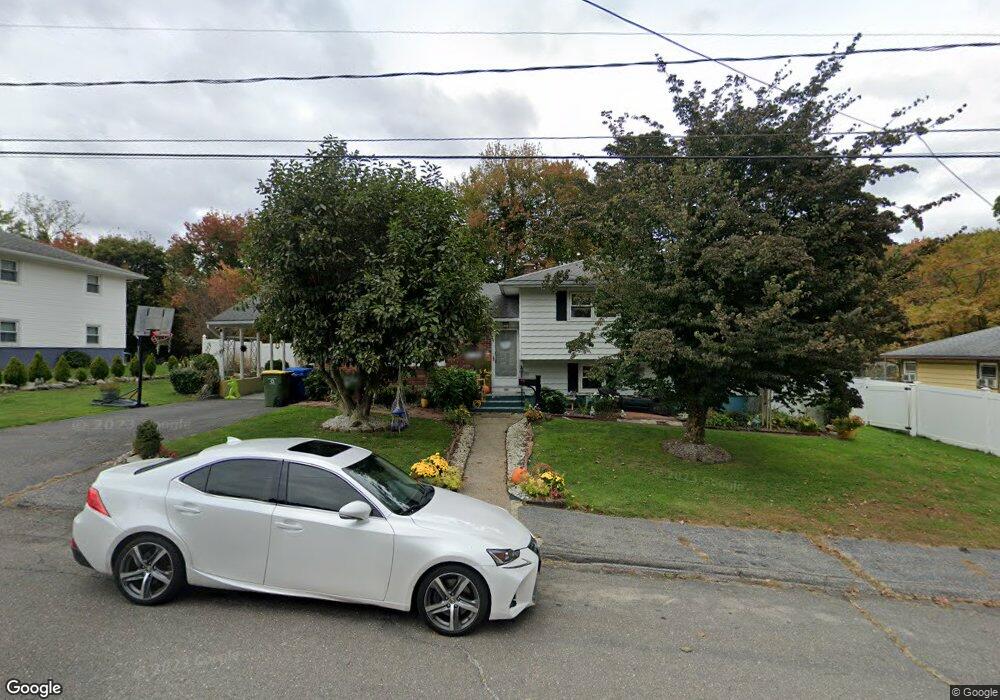 133 Dan Parker Dr, Waterbury, CT 06704 - photo 1