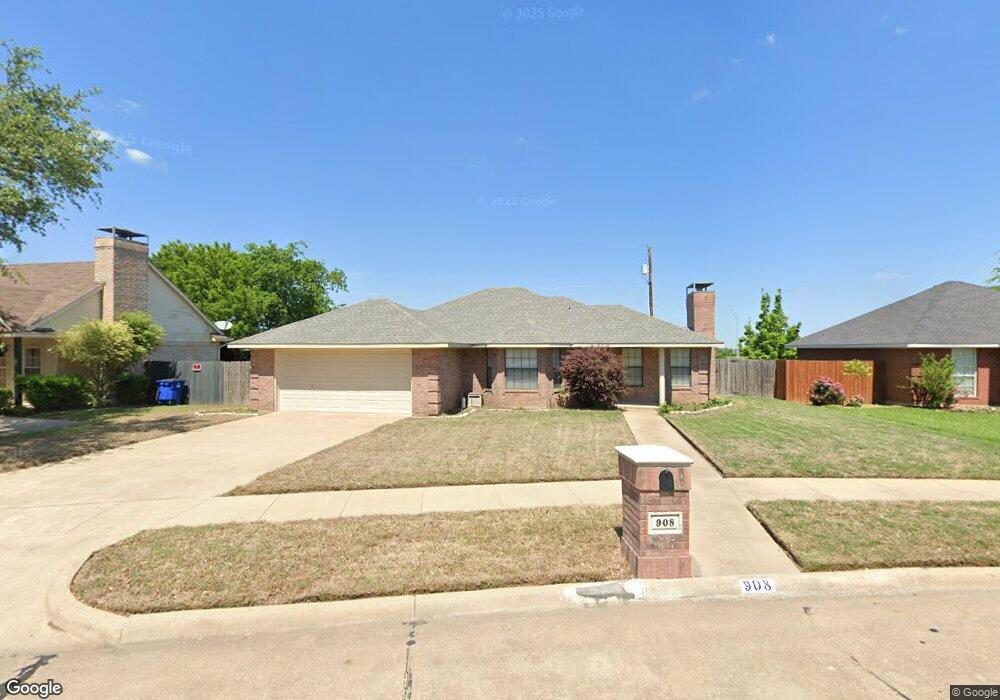 908 Oak Dr, Ennis, TX 75119 - photo 1