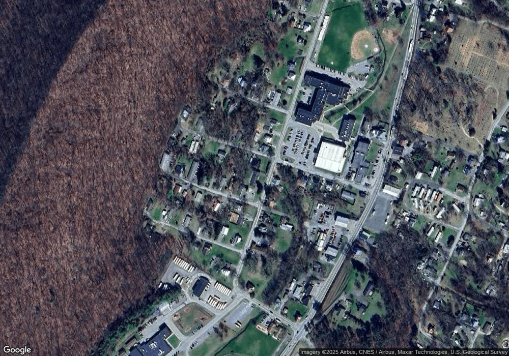 274 Concord Ave, Berkeley Springs, WV 25411 - photo 1