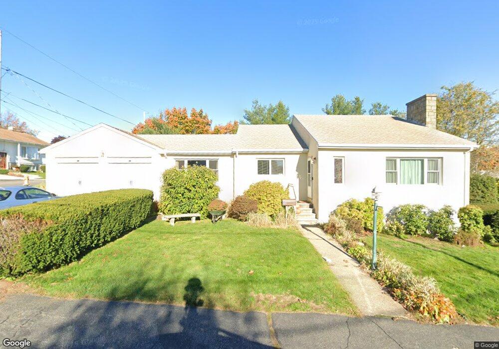 55 Grand View Rd, Pawtucket, RI 02860 - photo 1