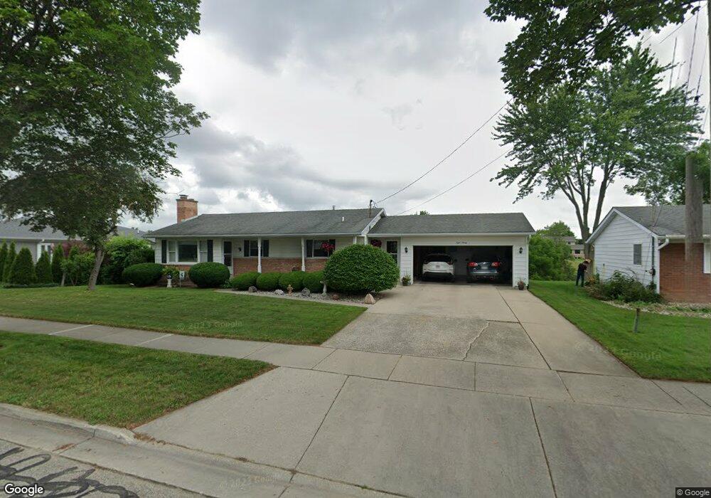 890 W Tuscola St, Frankenmuth, MI 48734 - photo 1