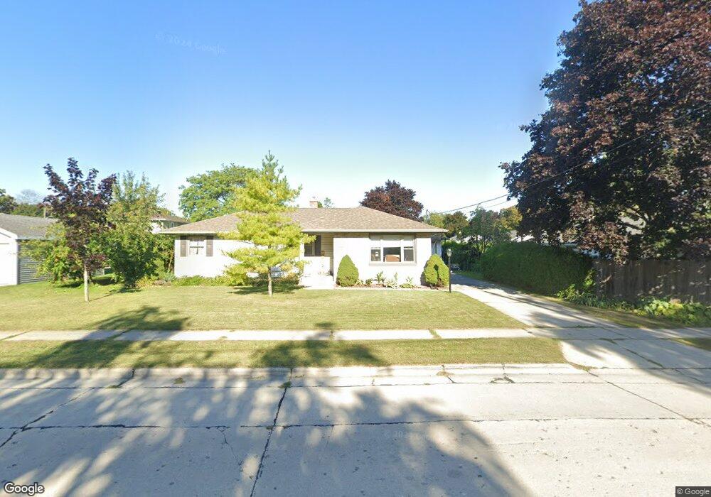 1610 N 21st St, Manitowoc, WI 54220 - photo 1