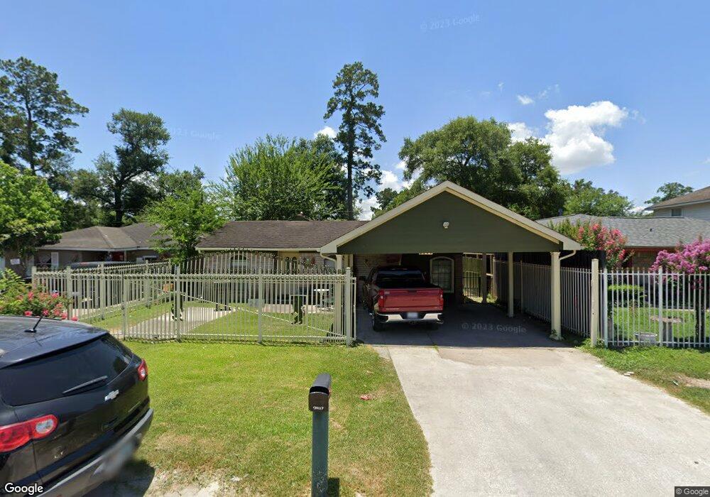 2417 Mayview Dr, Houston, TX 77091 - photo 1