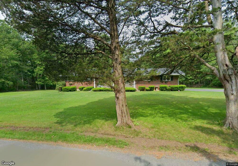 1095 Millheim Rd, Bath, PA 18014 - photo 1