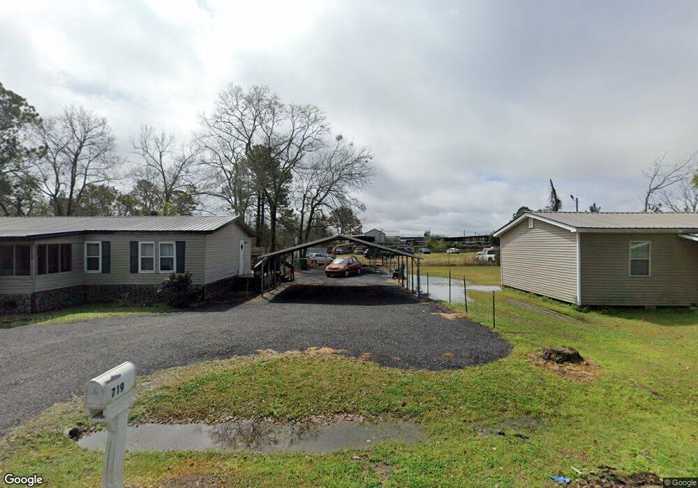 725 W 8th St, Adel, GA 31620 - photo 1