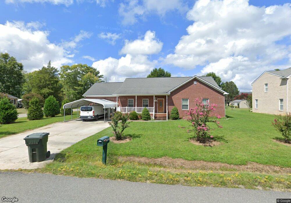 955 Bagby St, West Point, VA 23181 - photo 1