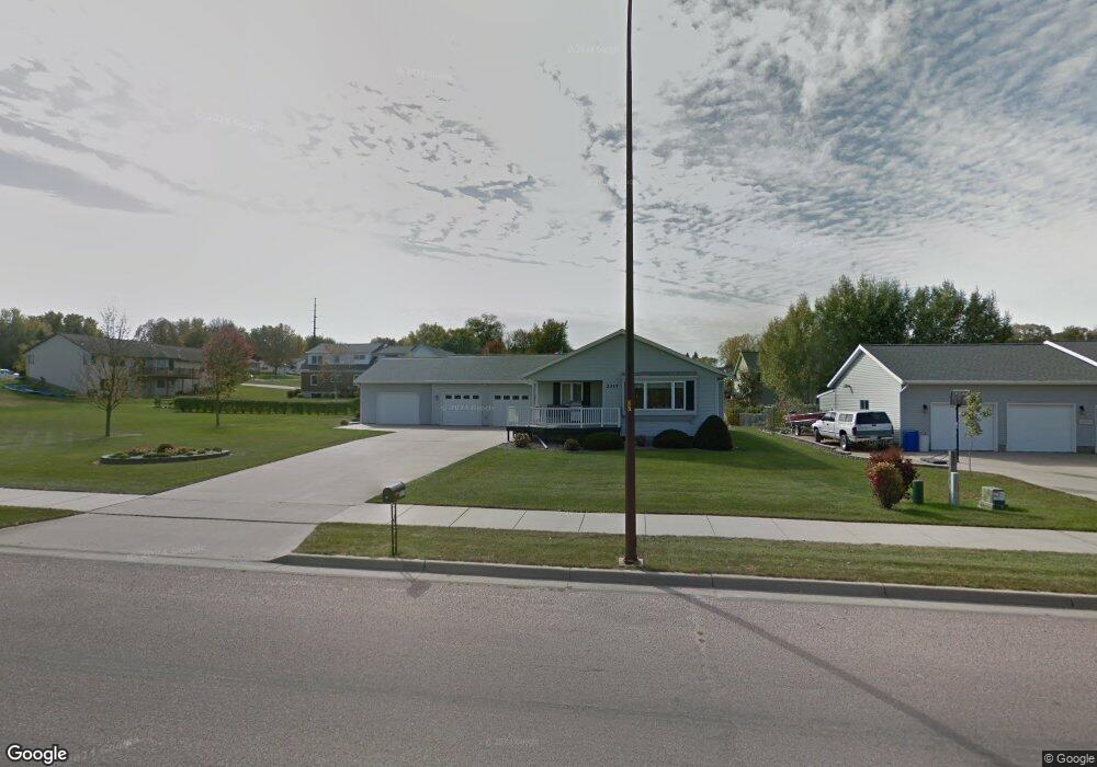 2317 N Broadway St, New Ulm, MN 56073 - photo 1