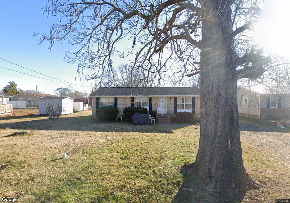 114 Henry St, Oxford, NC 27565 - photo 1