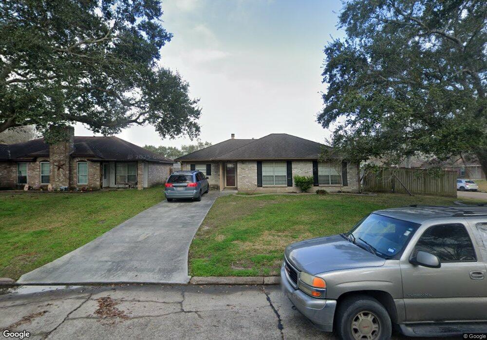 3102 Fox Run Dr, Alvin, TX 77511 - photo 1