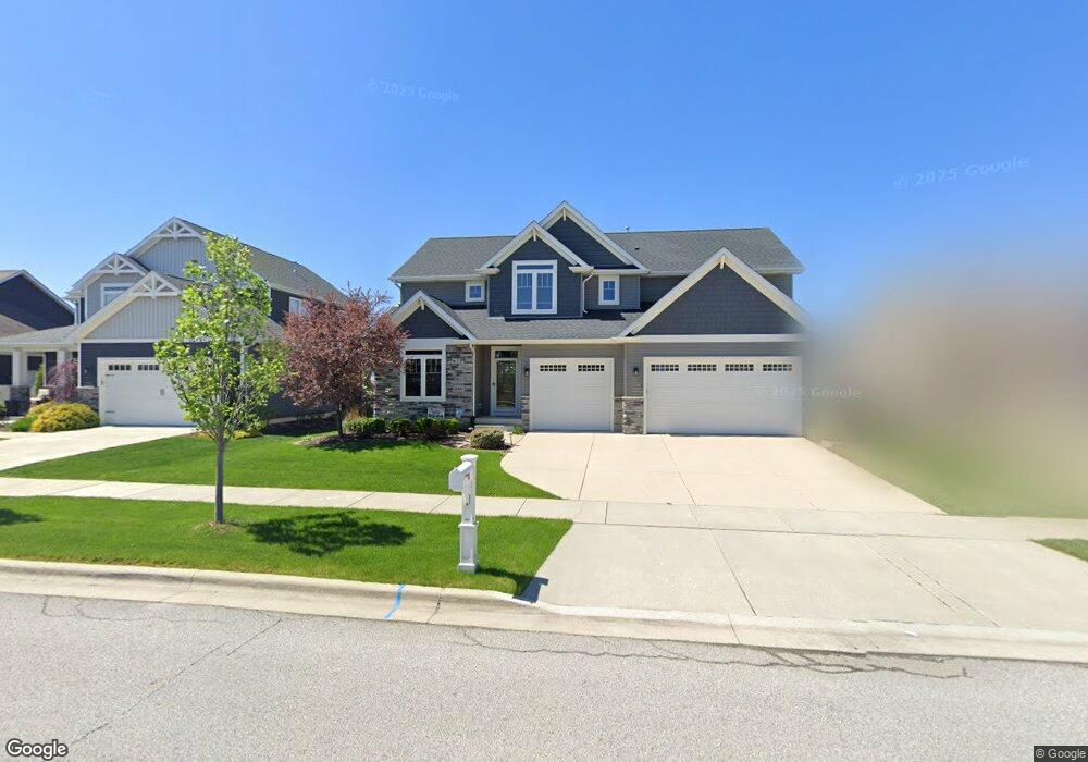 943 Highlands Dr, Crown Point, IN 46307 - photo 1