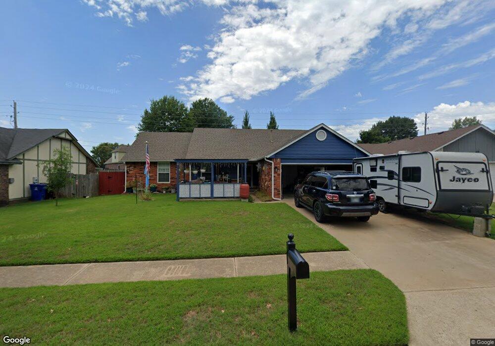 5304 S Maple Ave, Broken Arrow, OK 74011 - photo 1