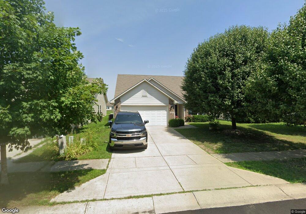 834 Stonehurst Dr, Franklin, IN 46131 - photo 1