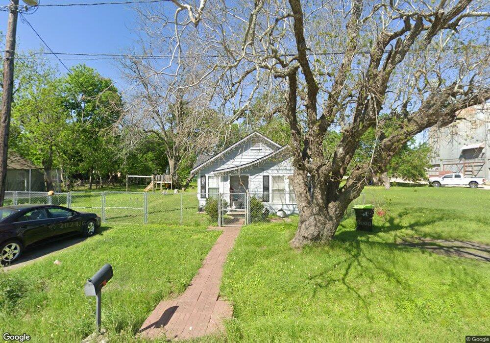 1904 Avenue E, Bay City, TX 77414 - photo 1