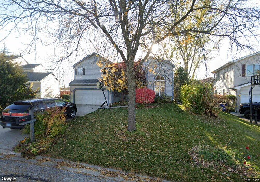 991 Creekview Ln, Lake In the Hills, IL 60156 - photo 1